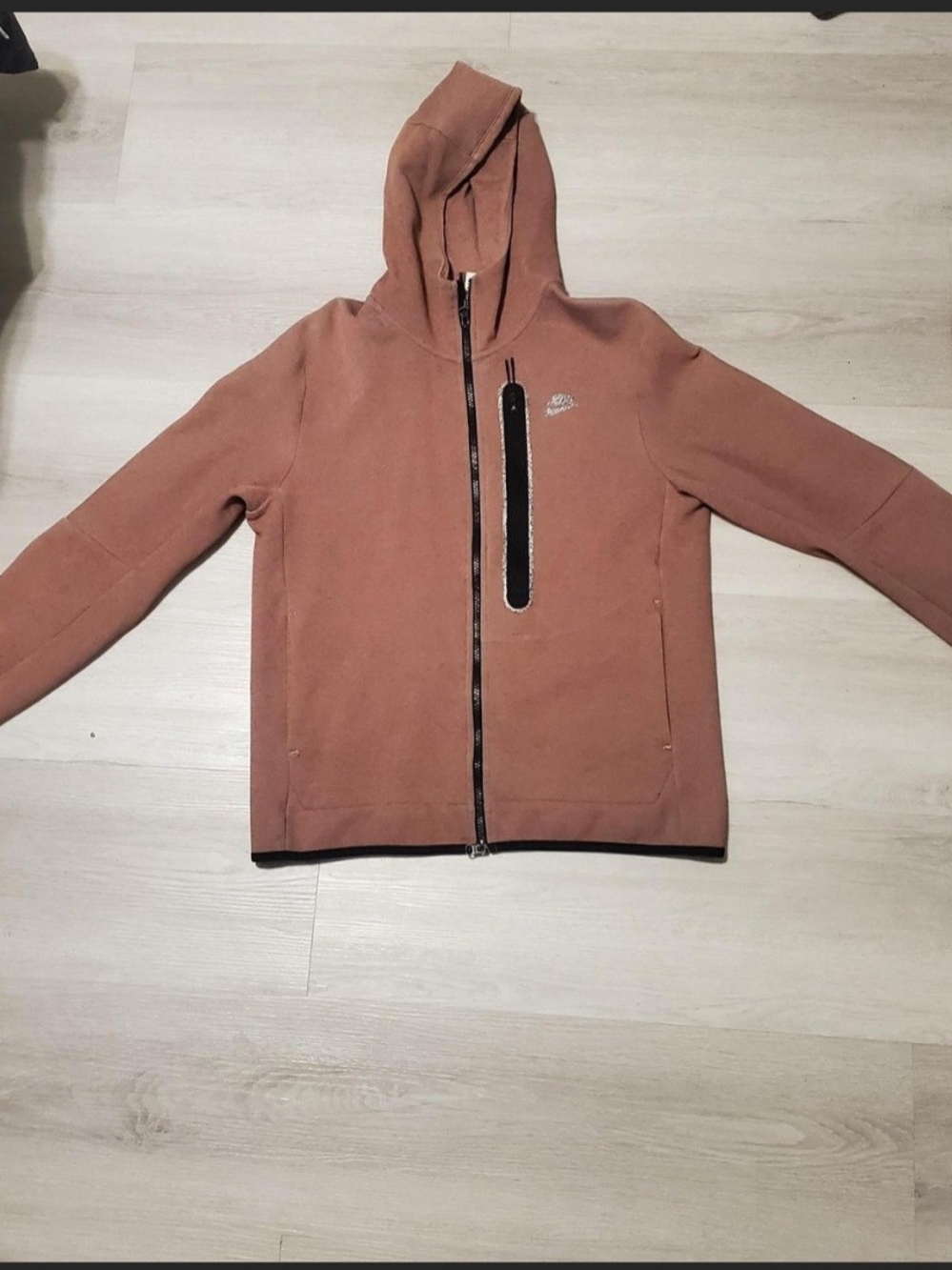 Nike Men's Hooded Zip Windbreaker in Dusty Rose